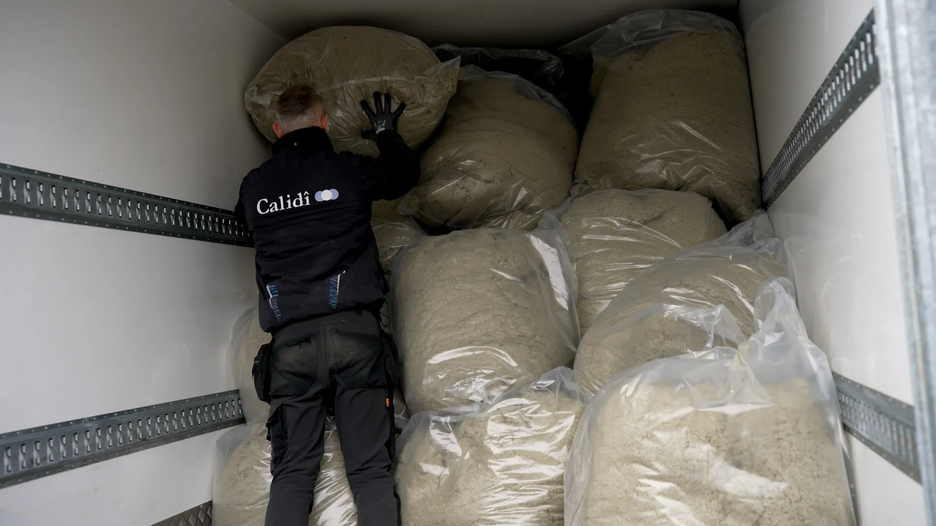 Fjernelse af isolering, opbevaring og transport af fjernet isolering